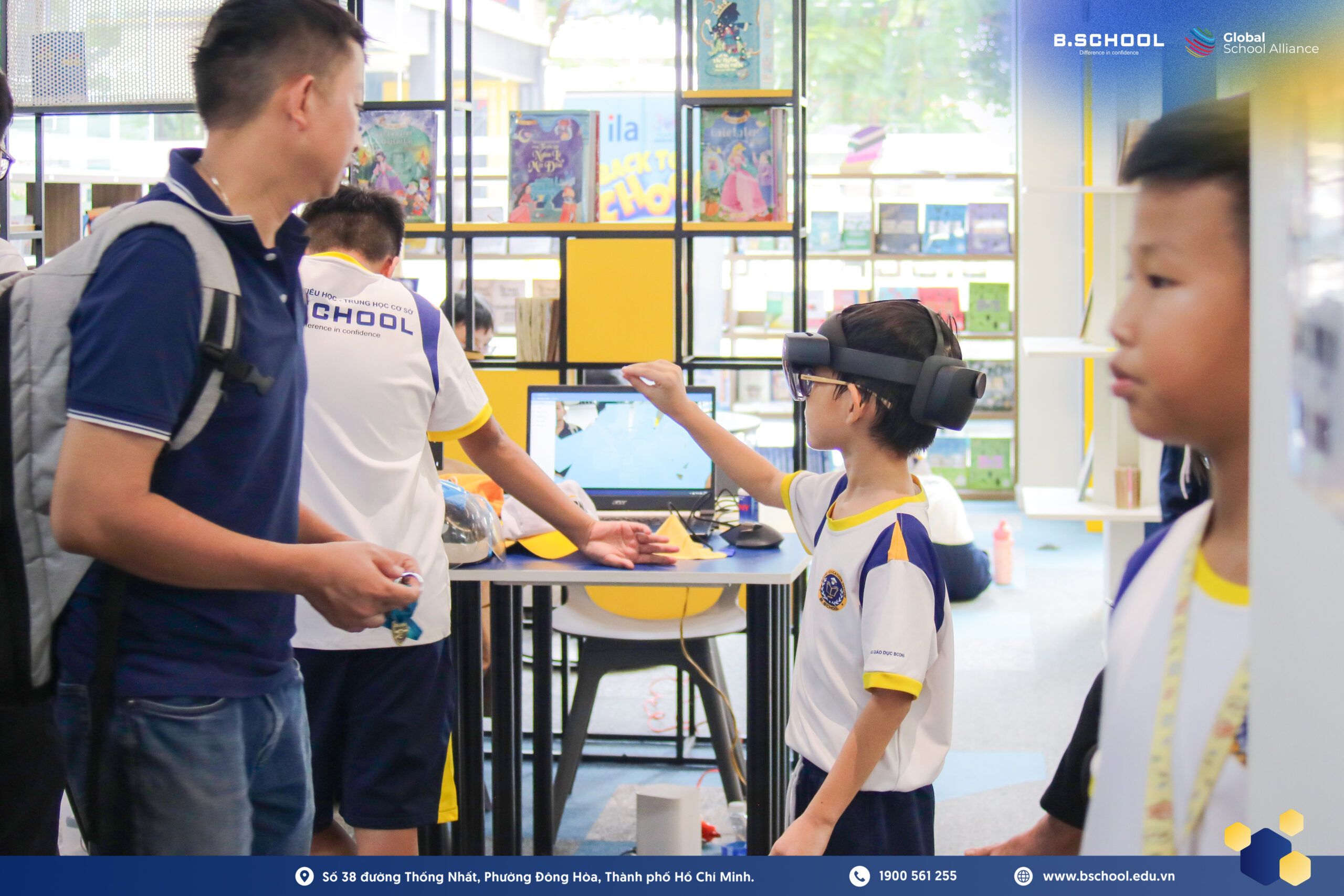 Trải nghiệm thực tế cùng phụ huynh và học sinh